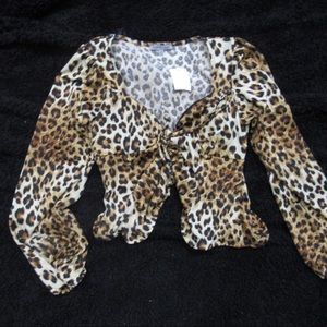 Cheeta print flowy top.